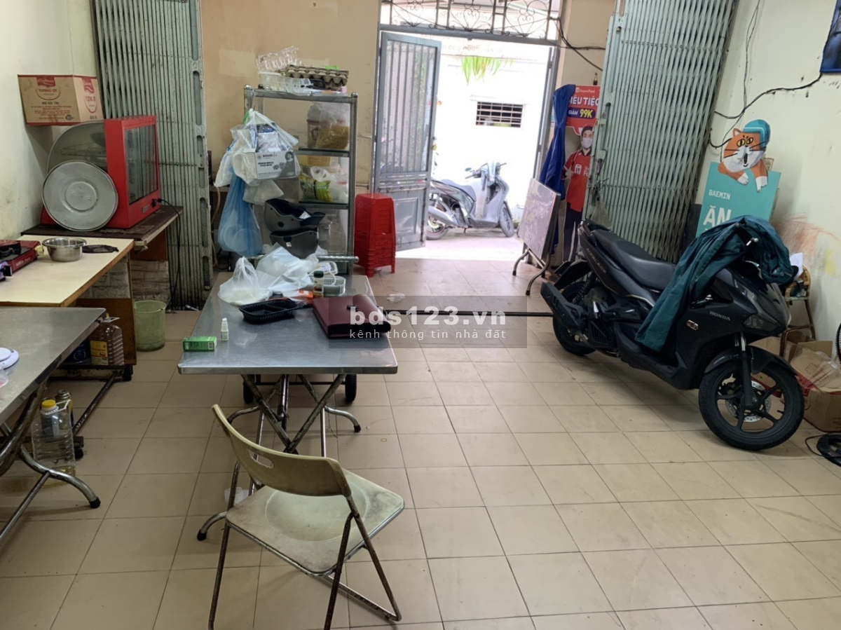 Bán nhà đường Lạc Long Quân, 3 mặt tiền, 68m2 ngang hơn 5m3, bán giá thấp hơn cho vay.