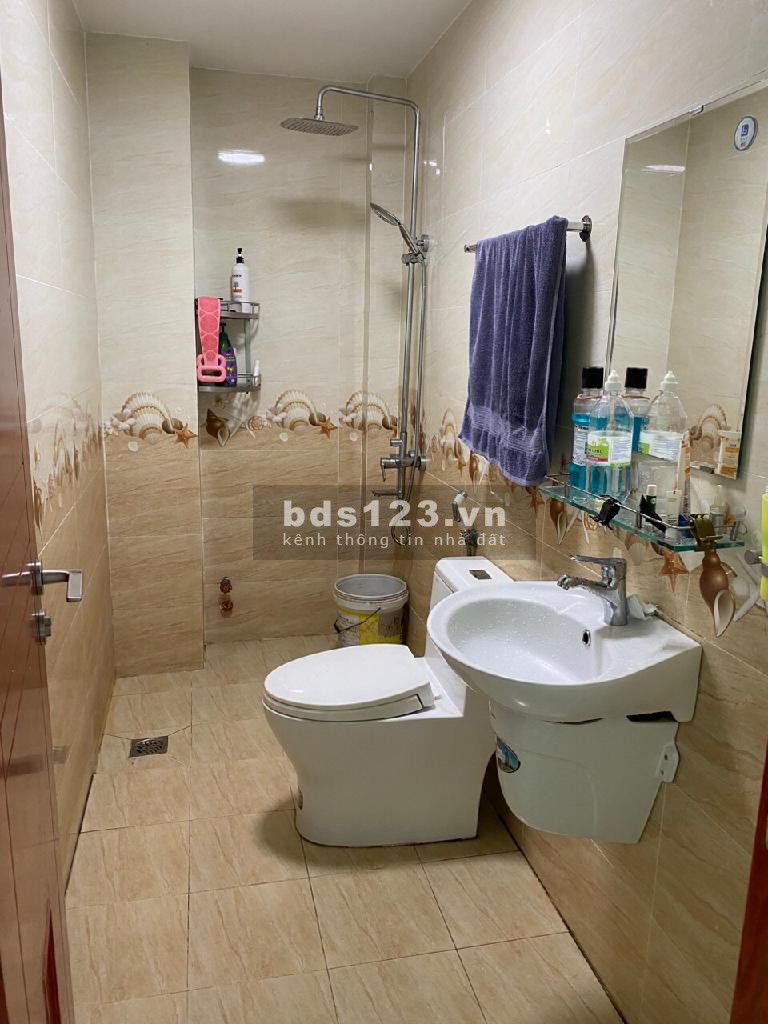 Mua bán nhà ngay vòng xoay Phú Hữu, Quận 9, Thủ Đức, 108m2, chỉ 6.x tỷ