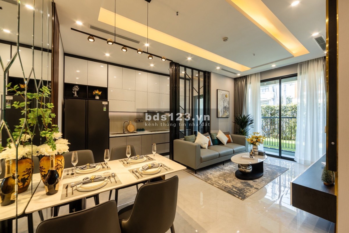 Chỉ 300 triệu sở hữu ngay căn hộ cao cấp chuẩn B + , view 3 mặt hướng thuỷ, sát cạnh Q. 12