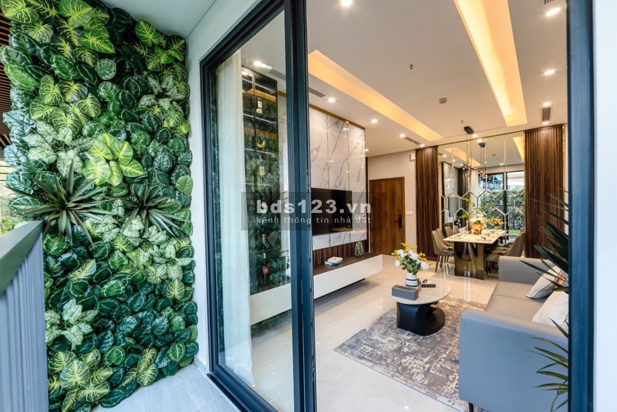 Chỉ 300 triệu sở hữu ngay căn hộ cao cấp chuẩn B + , view 3 mặt hướng thuỷ, sát cạnh Q. 12