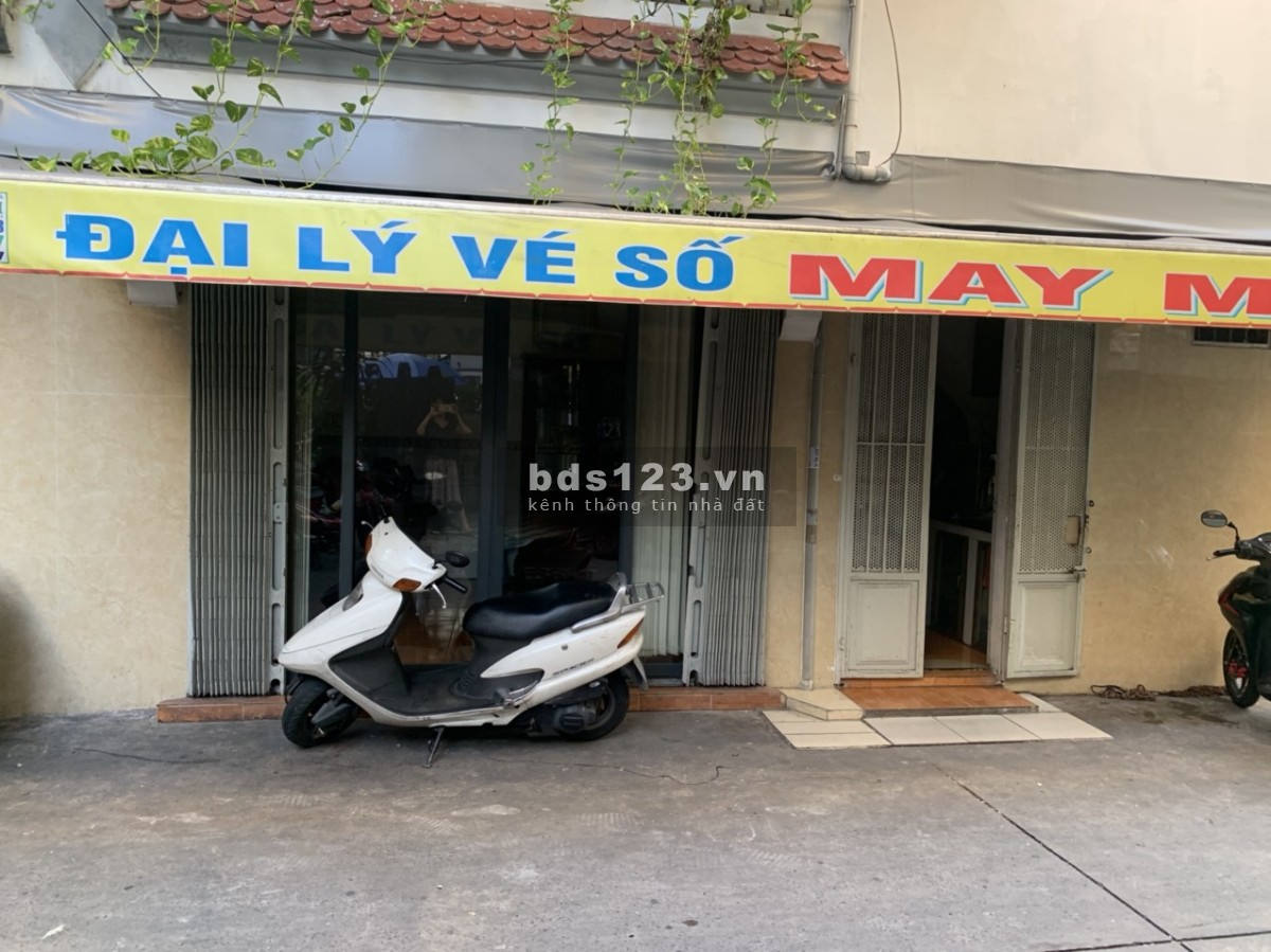 Chính chủ cho thuê mặt bằng hẻm thông vỉa hè sân rộng 5m x dài 8m tại Quận 4 vào kinh doanh ngay
