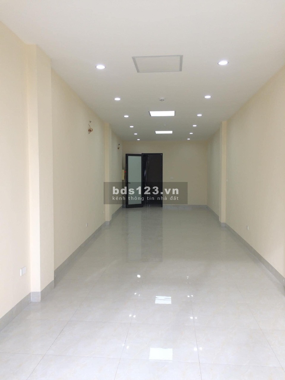 MẶT PHỐ SẦM UẤT VÀ TIỆN ÍCH BẬC NHẤT HÀ NỘI – 70,5M2 - ĐÔNG BẮC