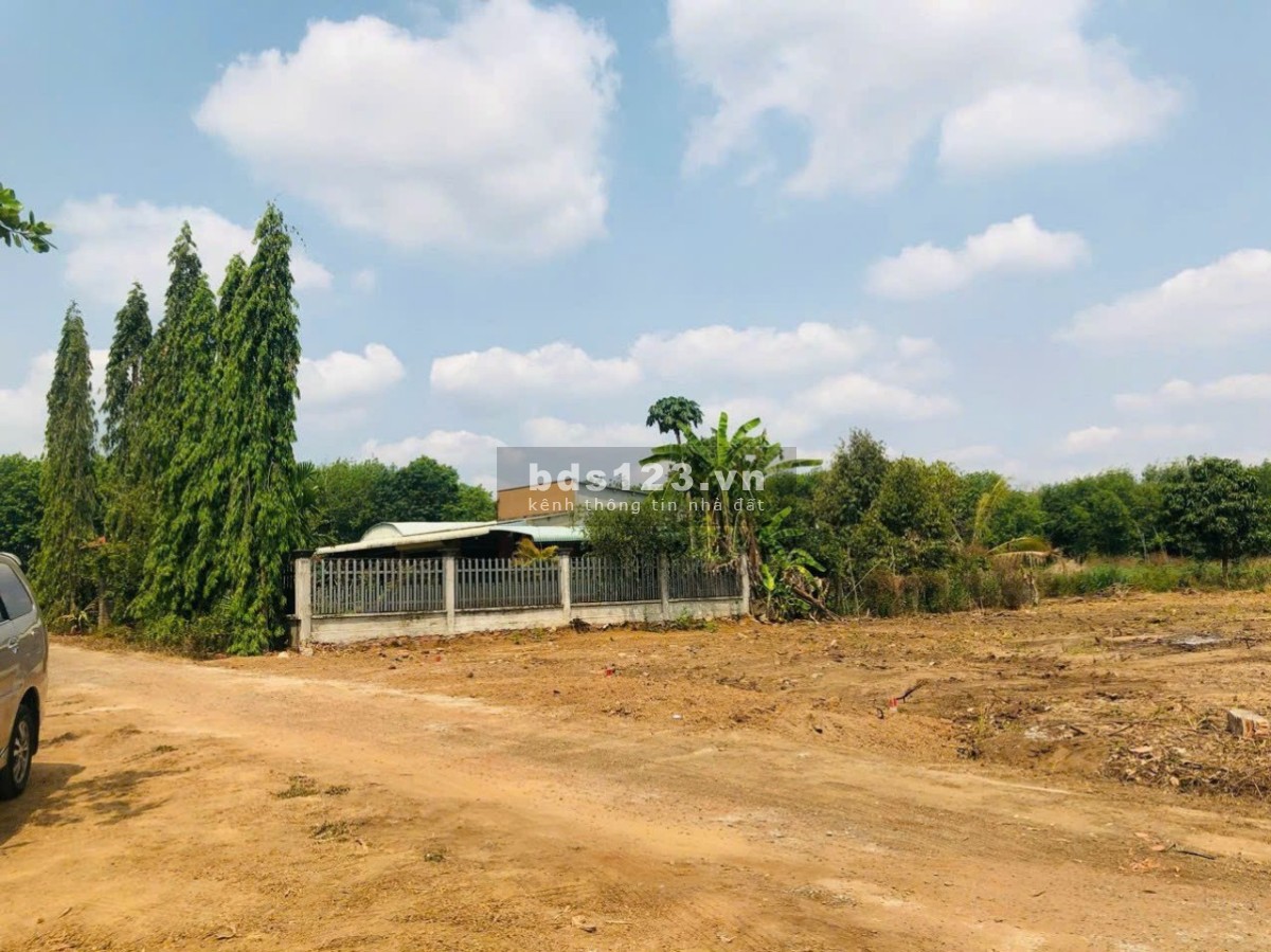 CHÍNH CHỦ CẦN BÁN LÔ ĐẤT THỊ XÃ BÌNH LONG 260TR 200M2 CÓ THỔ CƯ ĐƯỜNG LỚN