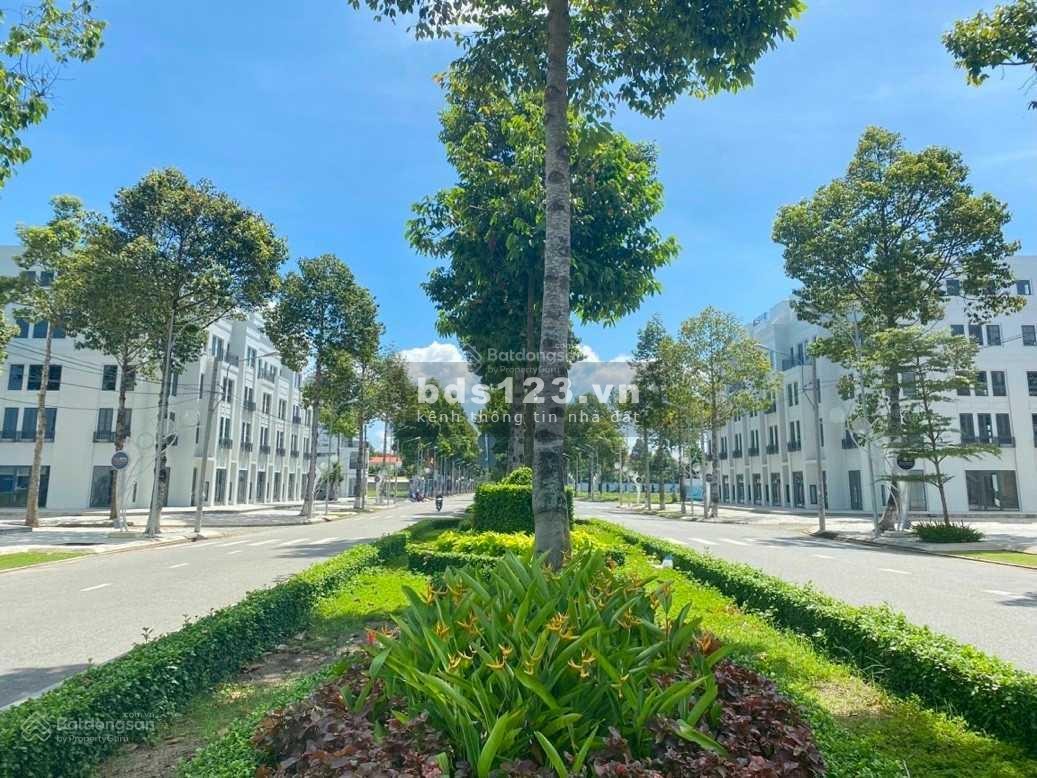 Bán đất nền Stella Mega City, nền đẹp gần công viên, đã sẵn sổ công chứng ngay, (5*22) 110m2 giá tốt
