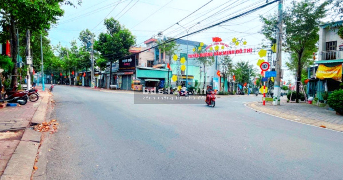 Về Quê Định Cư - Cần Sang Lại Gần 800m2 Thuộc TP Thủ Dầu Một. Gía 5ty1.