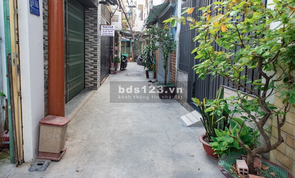 Chính chủ bán nhà đường 3 tháng 2, p11, q10. DT: 5m x 12m giá 8 tỷ thương lượng