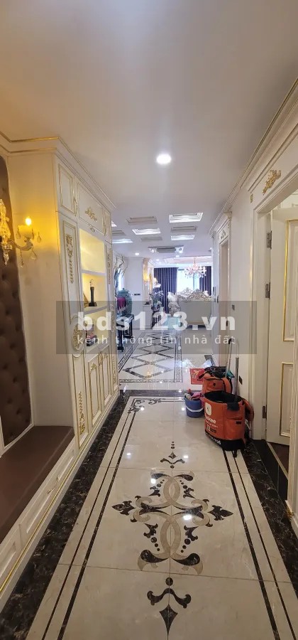 BÁN CĂN HỘ ĐẲNG CẤP 5 SAO PHỐ DƯƠNG KHUÊ-NAM TỪ LIÊM. NỘI THẤT NHẬP KHẨU DÁT VÀNG 24K. GIÁ 10.5TY