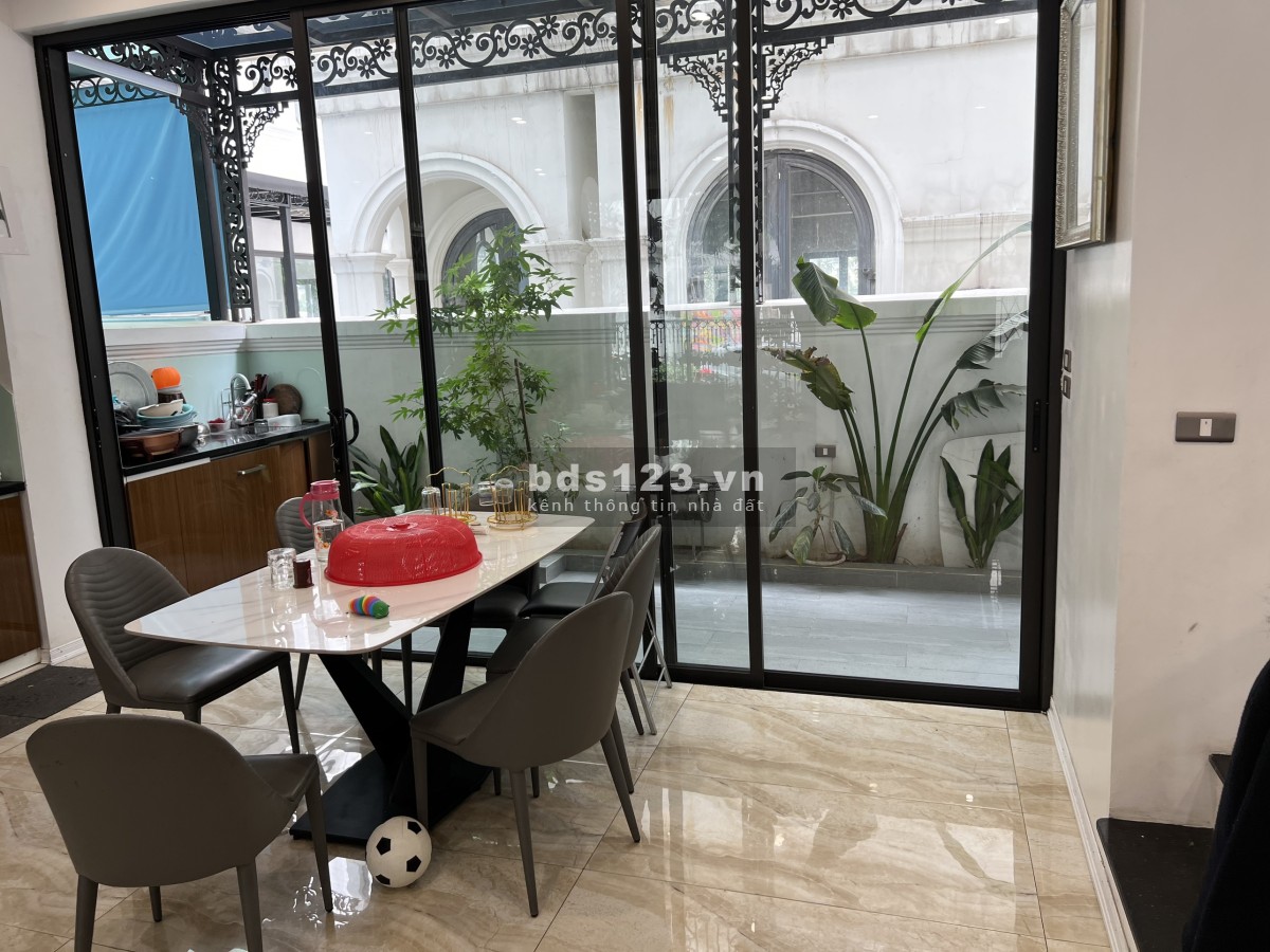 Cần bán gấp liền kề Sao Biển full đồ đẹp 88.8m2 giá 18.6 tỷ tại Vin Gia Lâm (0985 941715)