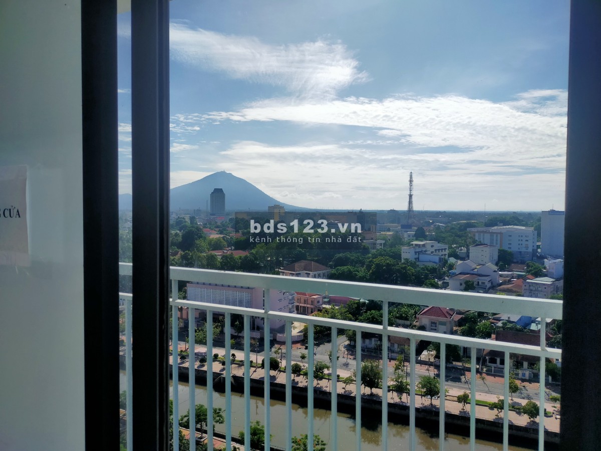 Bán căn hộ Golden City tại trung tâm Tp. Tây Ninh 18,6 tr/m2 gần cầu quan