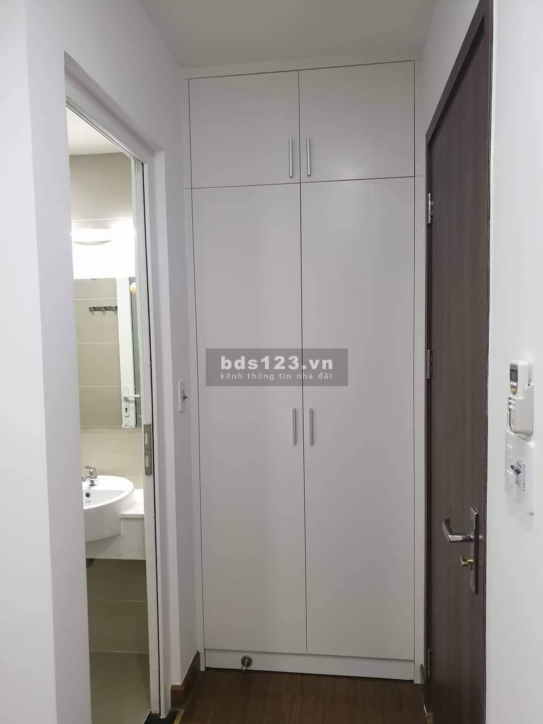 Cao ốc Screc - Quận 3 2pn, 2wc 68m2 giá thuê 13tr. Nội thất như hình