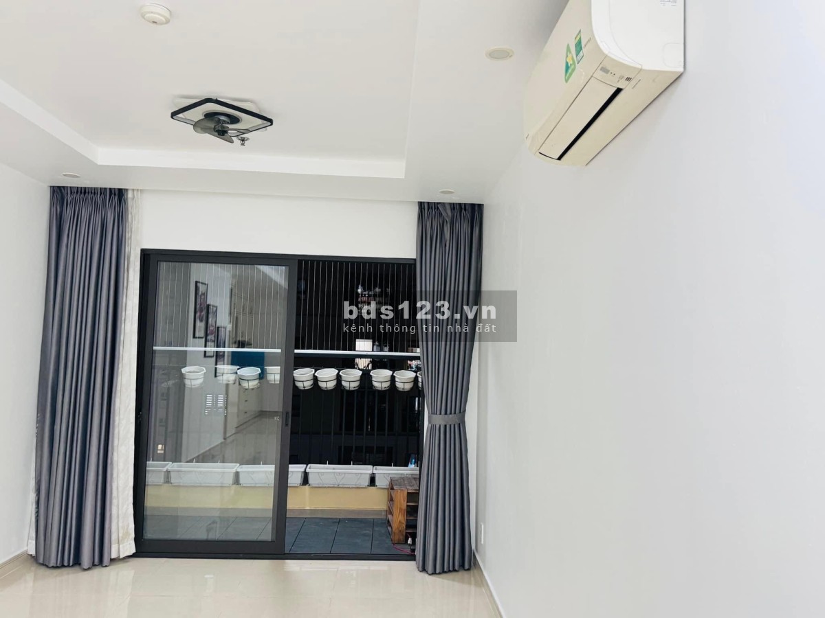 Bán chung cư Âu Cơ Tower - Tân Phú 100m2 giá 3tỷ150: 3p ngủ, 2wc. Nhà mới đẹp, sổ hồng riêng
