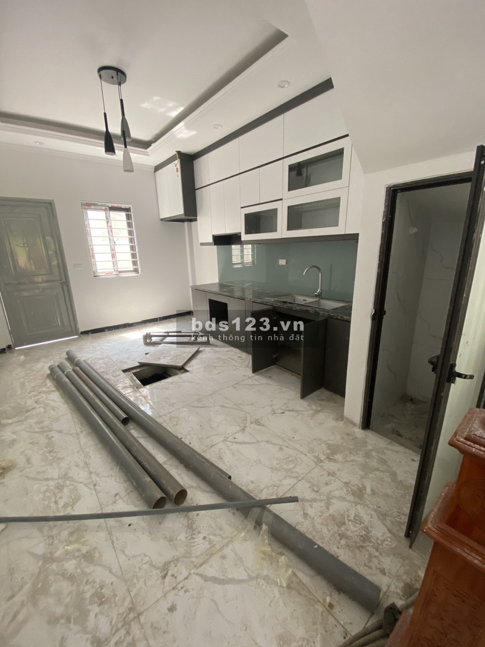 CHỈ 3,7 TỶ CÓ NHÀ 48m2 ĐÃ CÓ NỘI THẤT CƠ BẢN TẠI ĐẠI THÀNH CÁCH YÊN NGHĨA 4KM KINH DOANH TỐT.
