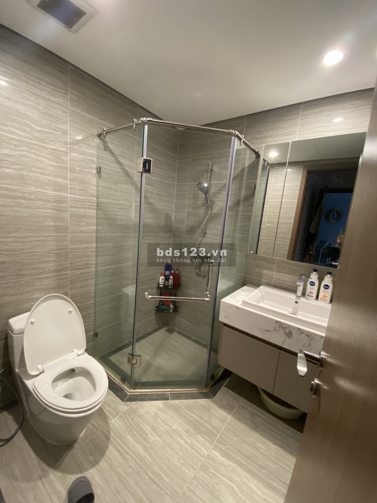 Cần tiền bán gấp căn hộ 2PN , Diện tích 58M2 Giá Chỉ từ 2,5 tỷ tại Vinhomes Ocean Park.