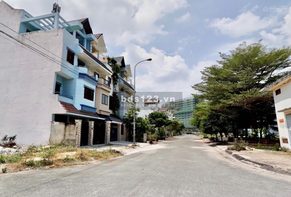 Bán đất chính chủ 80m2 tại Cao Lỗ, P4, Q8, giá 1 tỷ 900 có sổ riêng, hẻm 8m, xây tự do