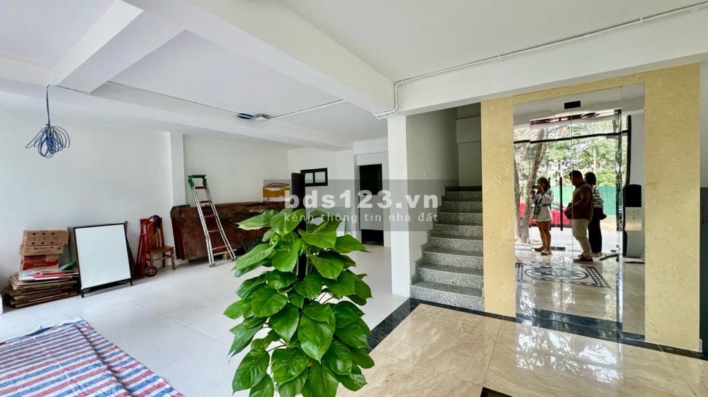 Bán nhà mặt phố Thượng Đình, ven sông Tô Lịch, cạnh Ngã Tư Sở DT 90m2, MT 7.5m