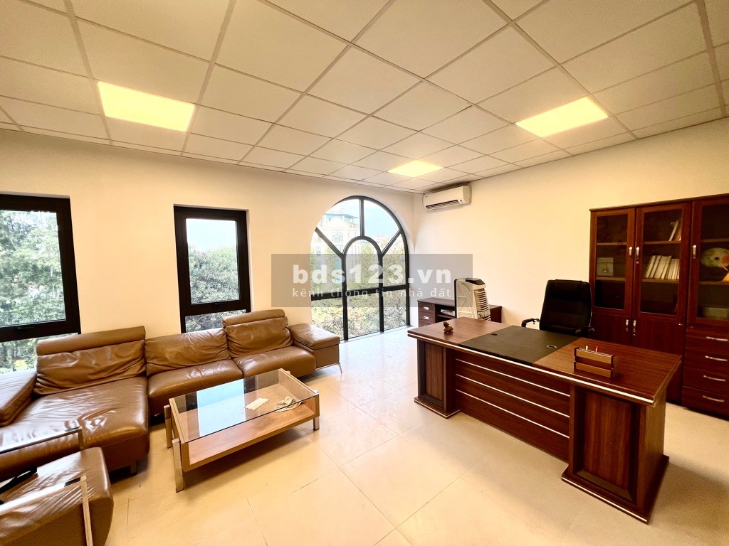 Bán nhà mặt phố Thượng Đình, ven sông Tô Lịch, cạnh Ngã Tư Sở DT 90m2, MT 7.5m