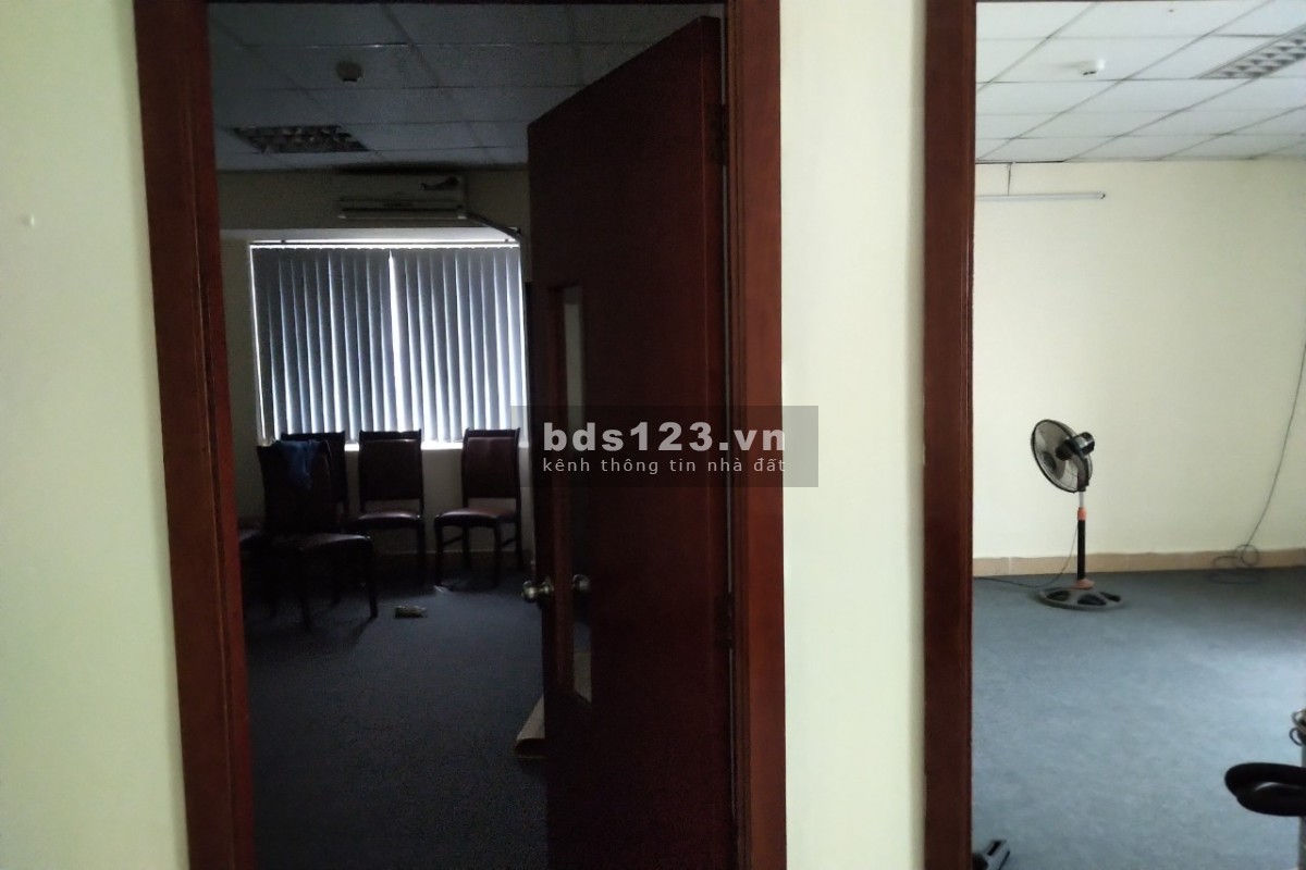 Vp 100m2 chỉ 15TR bao phí. Nguyễn Lương Bằng. Chỗ đỗ oto