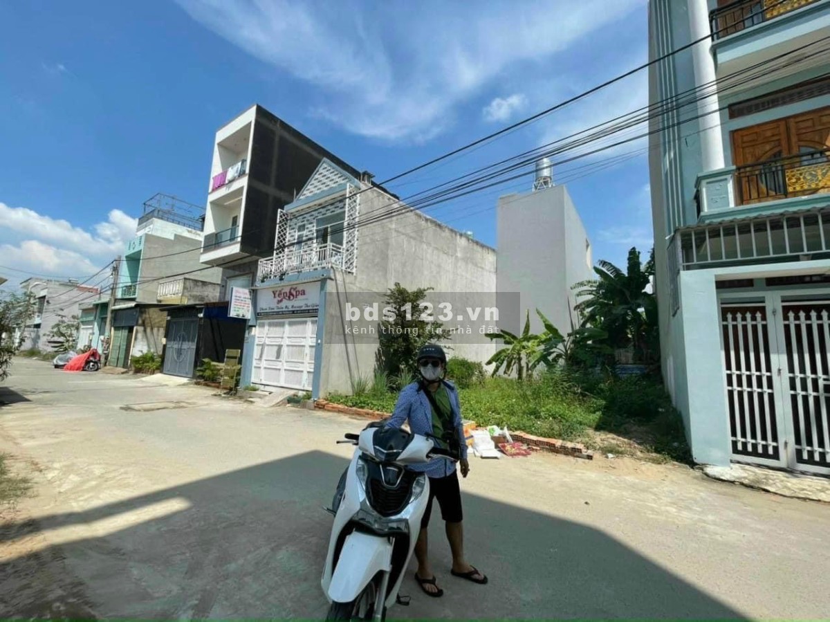 Bán đất chính chủ 80m2, tại khu dân cư Phú Nhuận, Thạnh Xuân, Q12 giá 2 tỷ 350 có sổ riêng.