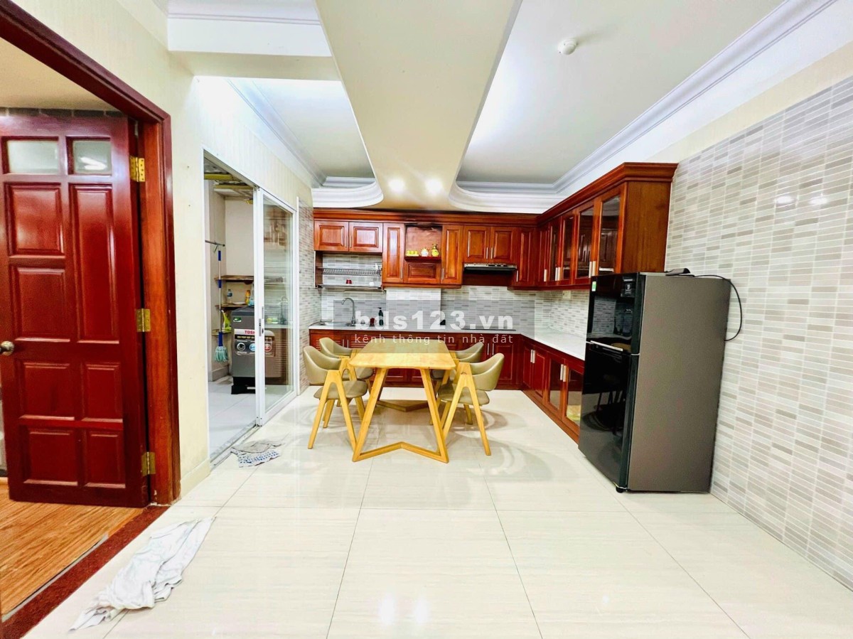 Cao Ốc Screc Quận 3 cho thuê giá 12tr 70m2 2pn 2wc. Nội thất full
