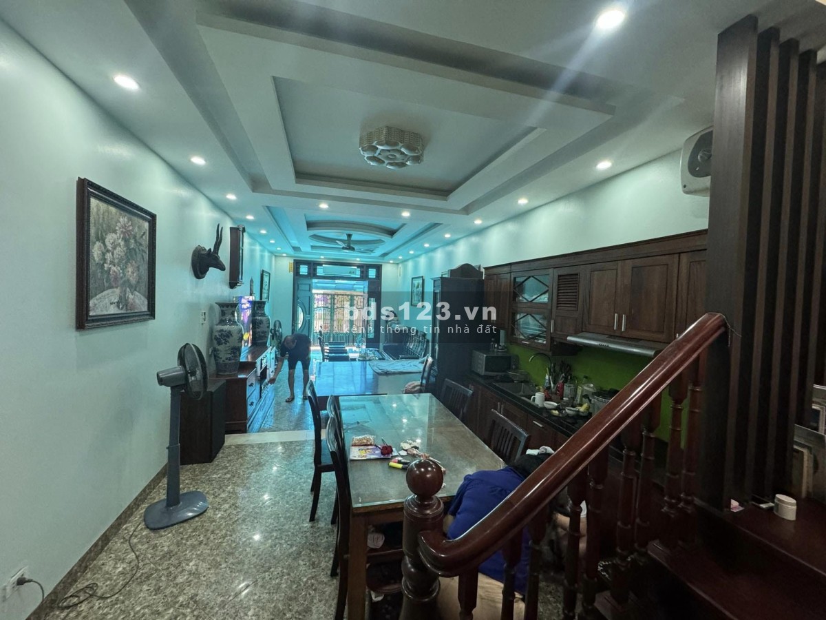 Bán nhà mặt phố Lương Yên, Hai Bà Trưng, thang máy, tiện KD, 5 tầng 84m2 giá 23.5 tỷ