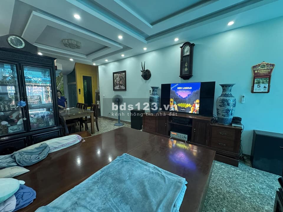 Bán nhà mặt phố Lương Yên, Hai Bà Trưng, thang máy, tiện KD, 5 tầng 84m2 giá 23.5 tỷ