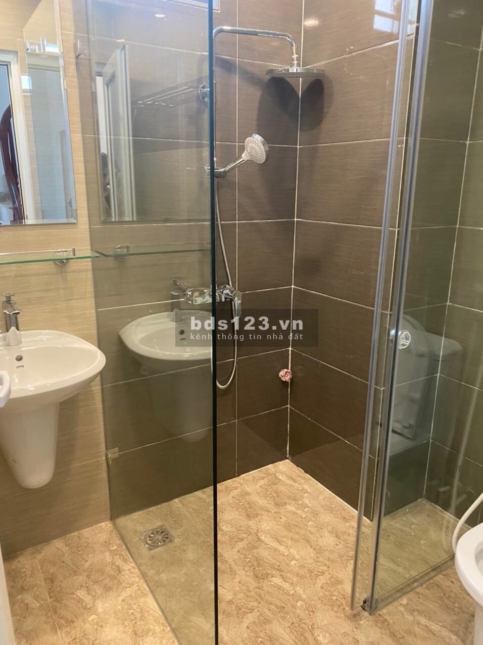 BÁN NHÀ Ngọc Thụy 50M 5 tầng CHỈ 5.1 tỷ