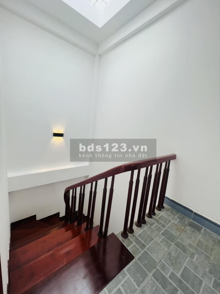 Bán Nhà Phố Trần Cung - 5 Tầng x 40m2 - 5.05 Tỷ