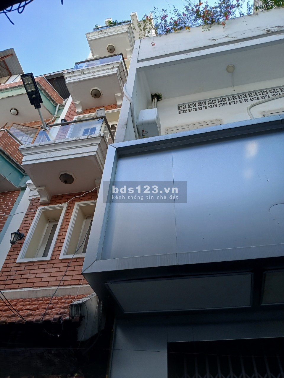 Nhà HXH Sát Mặt Tiền, BTCT 4 Tầng, Võ Văn Tần, Q3, 48 M2, chỉ 10.8 tỷ.