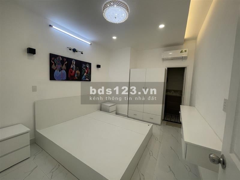 7 CHỖ ĐỖ CỬA - NHÀ MỚI XINH PHÚ NHUẬN - 4 TẦNG BTCT - 0 LỘ GIỚI
