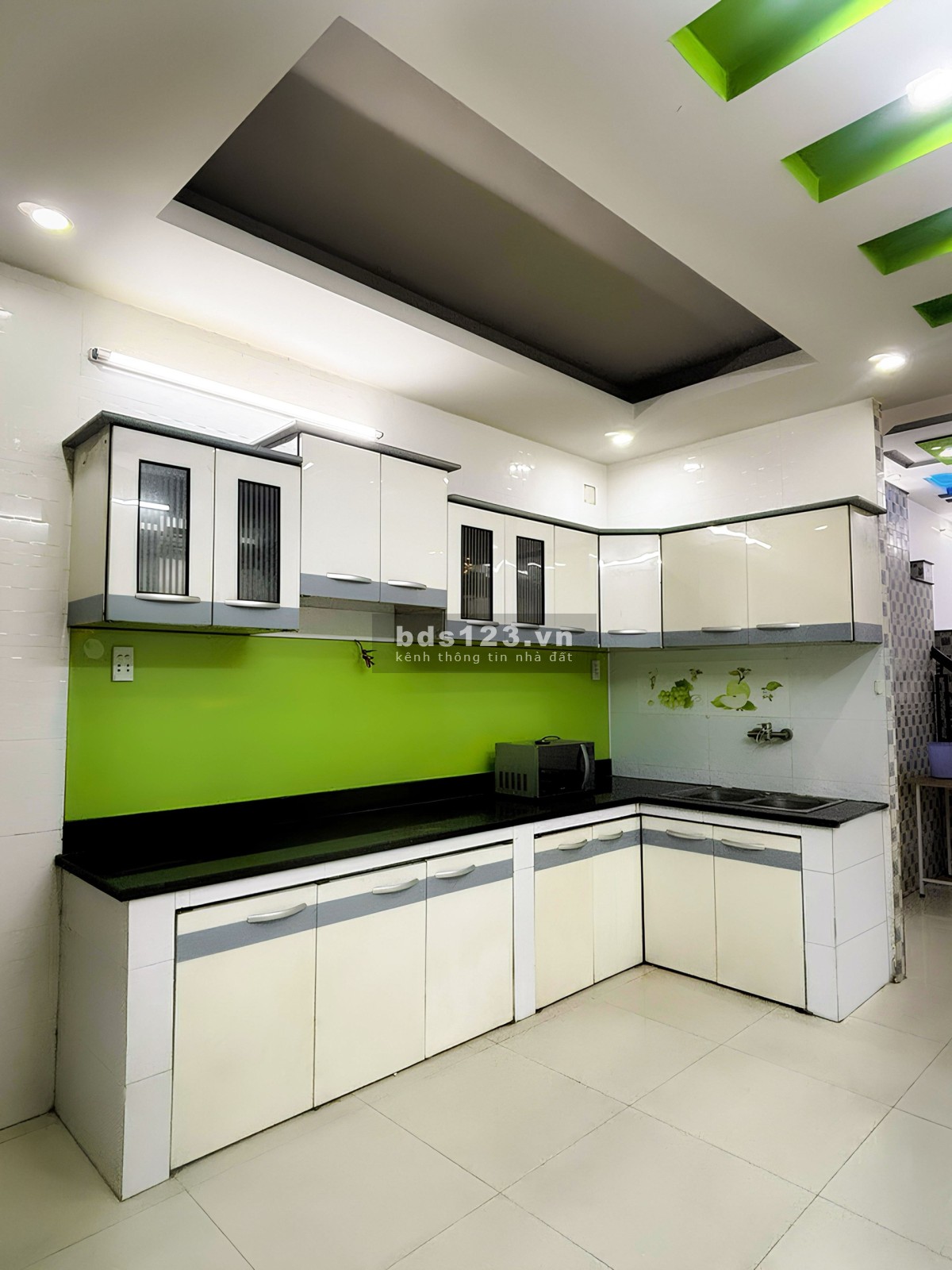 Cho thuê nhà nguyên căn (1 trệt 3 lầu) đường Trịnh Đình Trọng, Tân Phú