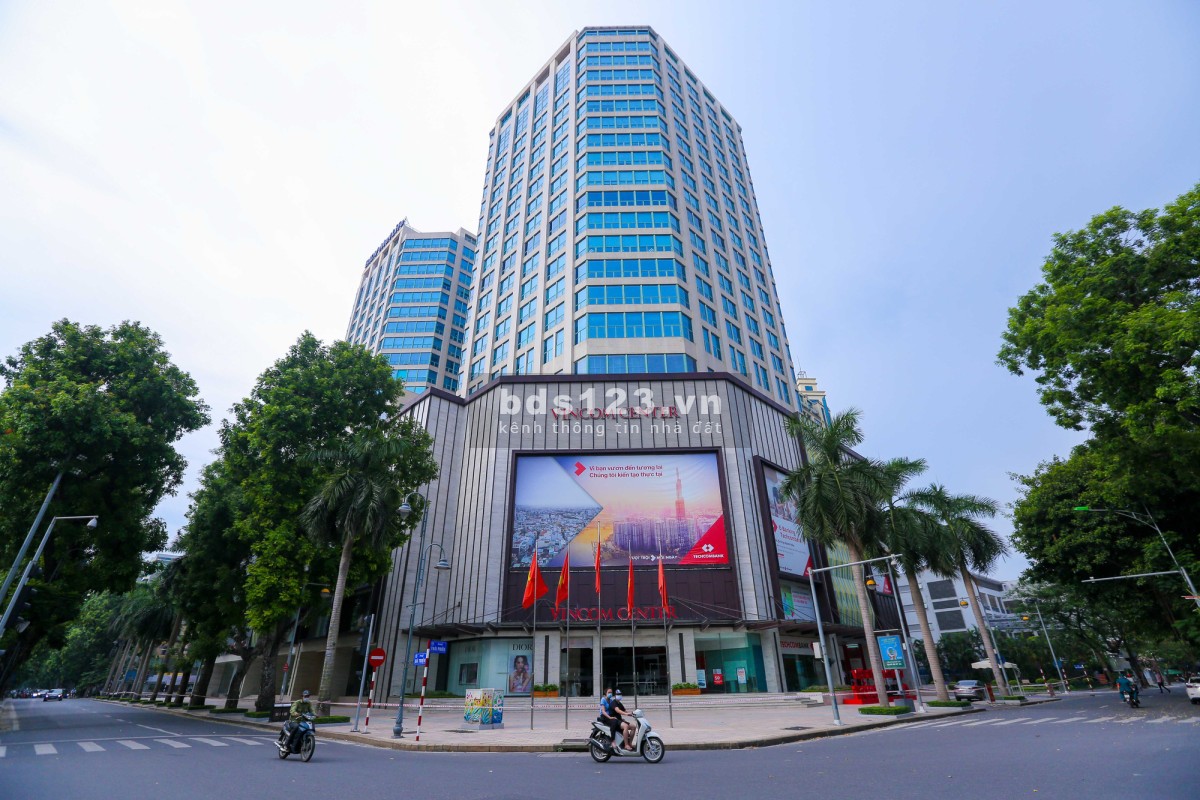 Cho thuê nhà mặt phố Đoàn Trần Nghiệp diện tích 160m2 MT 9m đoạn đẹp ngay cạnh Vincom giá tốt