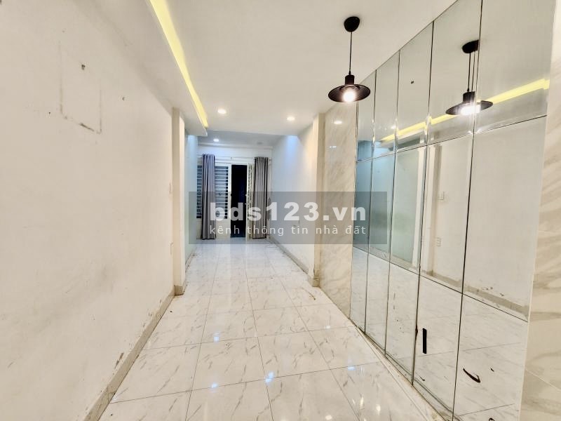 Bán Gấp Nhà Xịn Cực Rẻ Chỉ 3,2 Tỷ (87tr/m2) Nở Hậu 4,5m Không Lộ Giới Gần Khu Trung Tâm