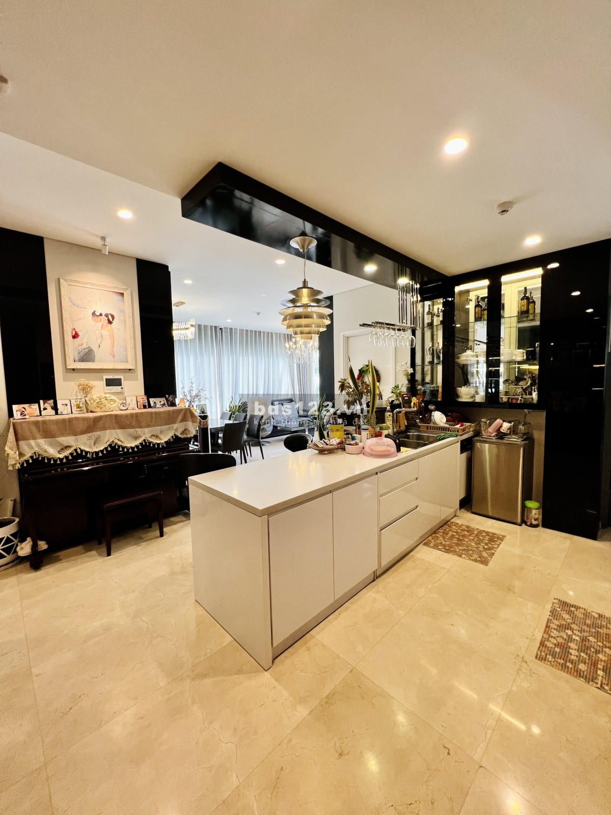 Bán gấp căn hộ 3PN chỉ 11,9 tỷ, 118m2, Siêu nội thất tại Đảo Kim Cương - Diamond Island