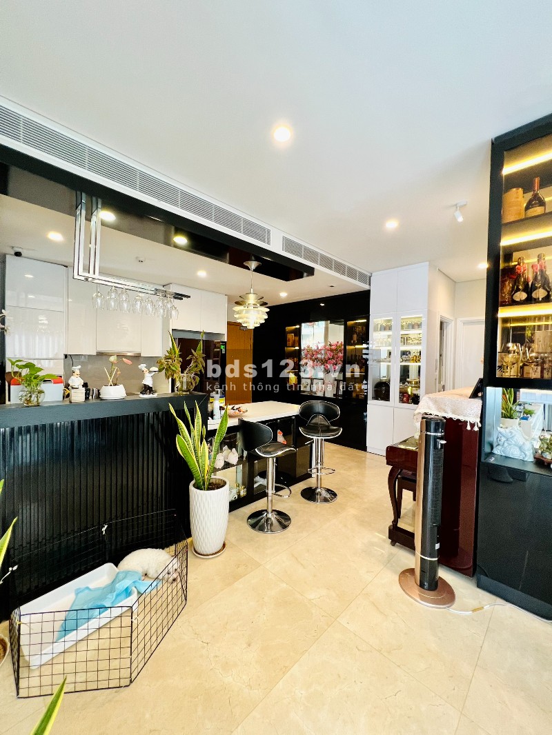 Bán gấp căn hộ 3PN chỉ 11,9 tỷ, 118m2, Siêu nội thất tại Đảo Kim Cương - Diamond Island