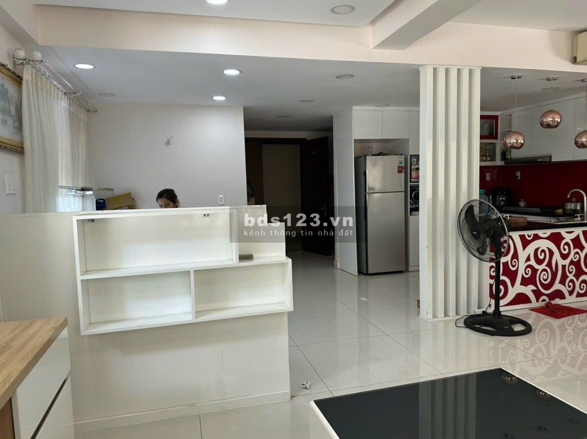 Bán shophouse 145m2 Phú Mỹ Thuận, nhà decor vừa ở vừa kinh doanh. Giá 3.5 tỷ.