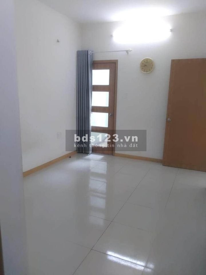 Cho thuê chung cư 1AB Cao Thắng, P2, Q3:70m2, 2p ngủ, Ban công, NT, 9tr