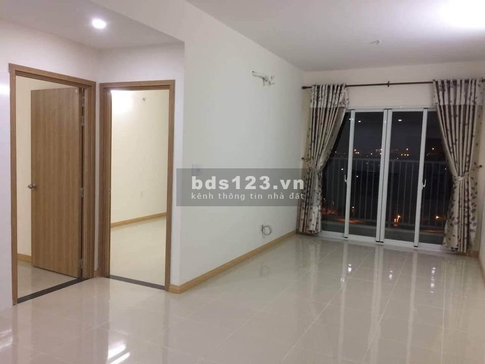 Cho thuê chung cư 1AB Cao Thắng, P2, Q3:70m2, 2p ngủ, Ban công, NT, 9tr