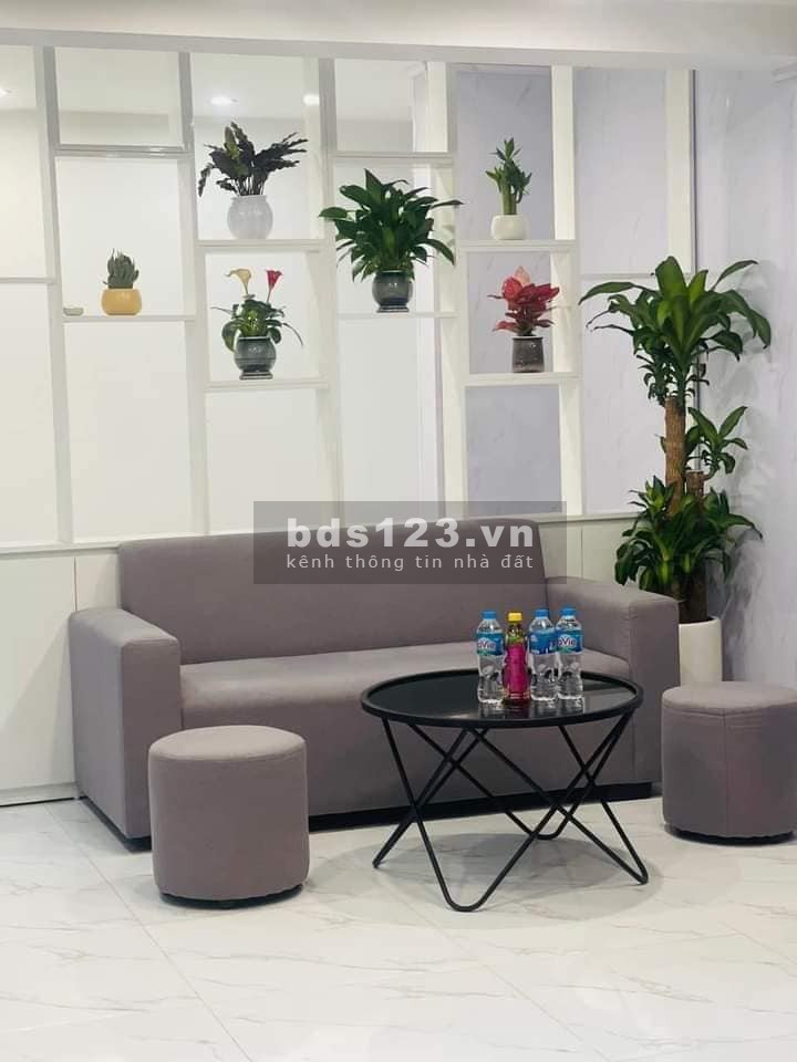 Bán Nhà Gần Đường Tôn Đức Thắng, Đống Đa 50m, giá 2.48 tỷ.