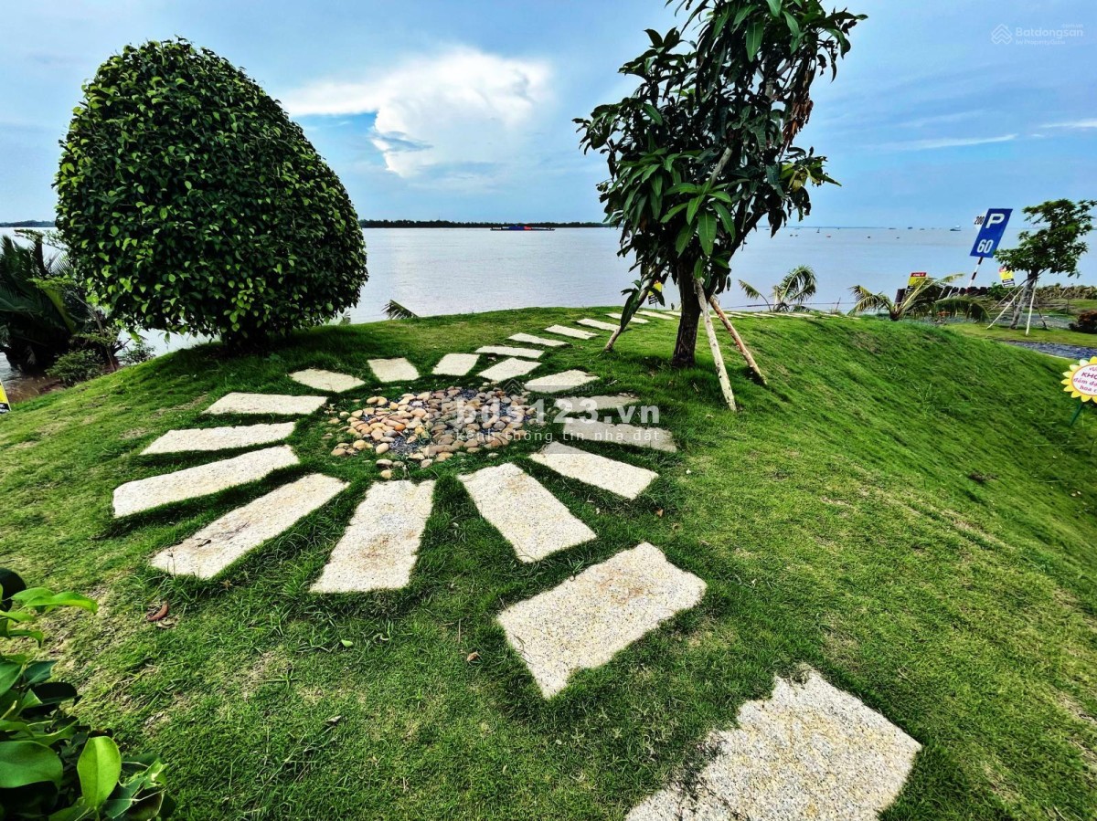 Chính chủ, bán nền đất sổ đỏ DA Hiệp Phước Harbour View, giá tốt, công chứng sang tên xây dựng liền