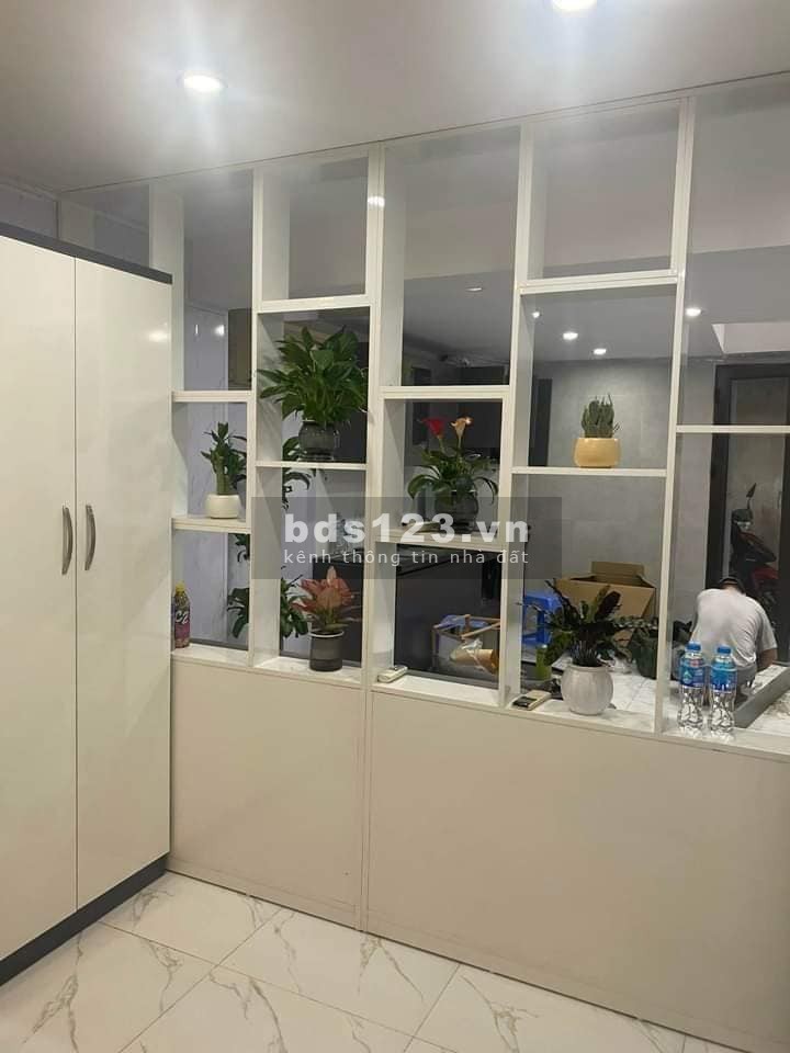 Bán Nhà Gần Đường Tôn Đức Thắng, Đống Đa 50m, giá 2.48 tỷ.