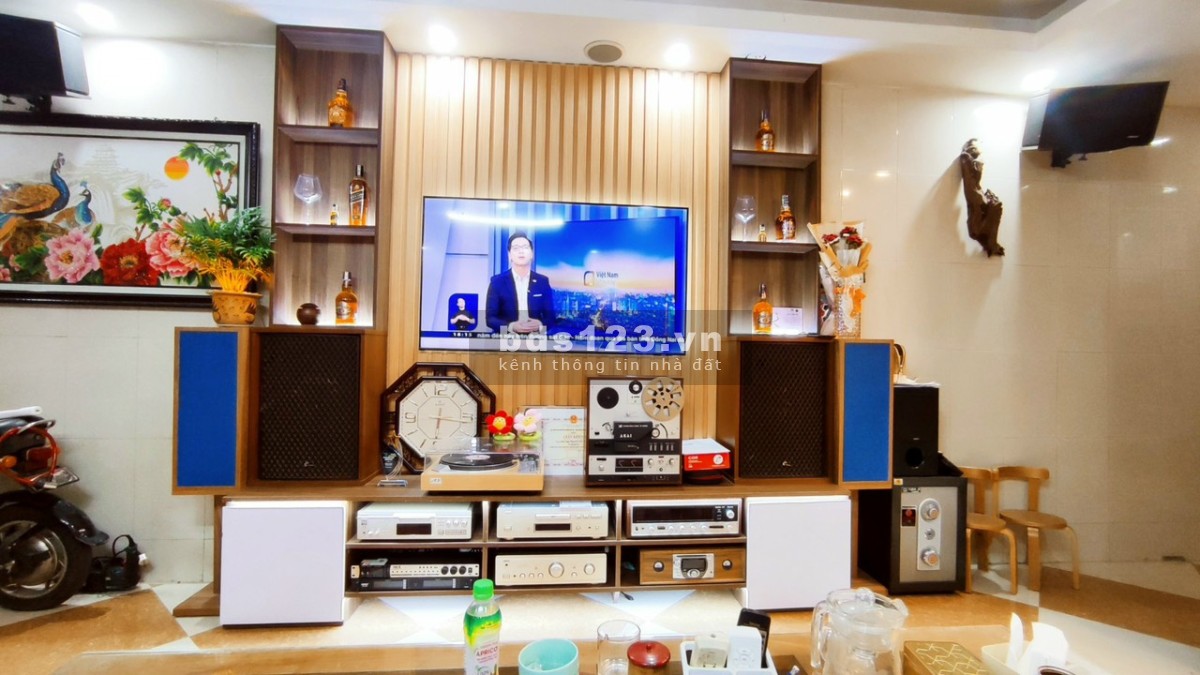 GIA ĐÌNH CẦN BÁN NHÀ TẬP THỂ TẦNG 1 PHỐ YÊN LẠC, Q.HAI BÀ TRƯNG. Liên hệ ngay: 0975.997.166