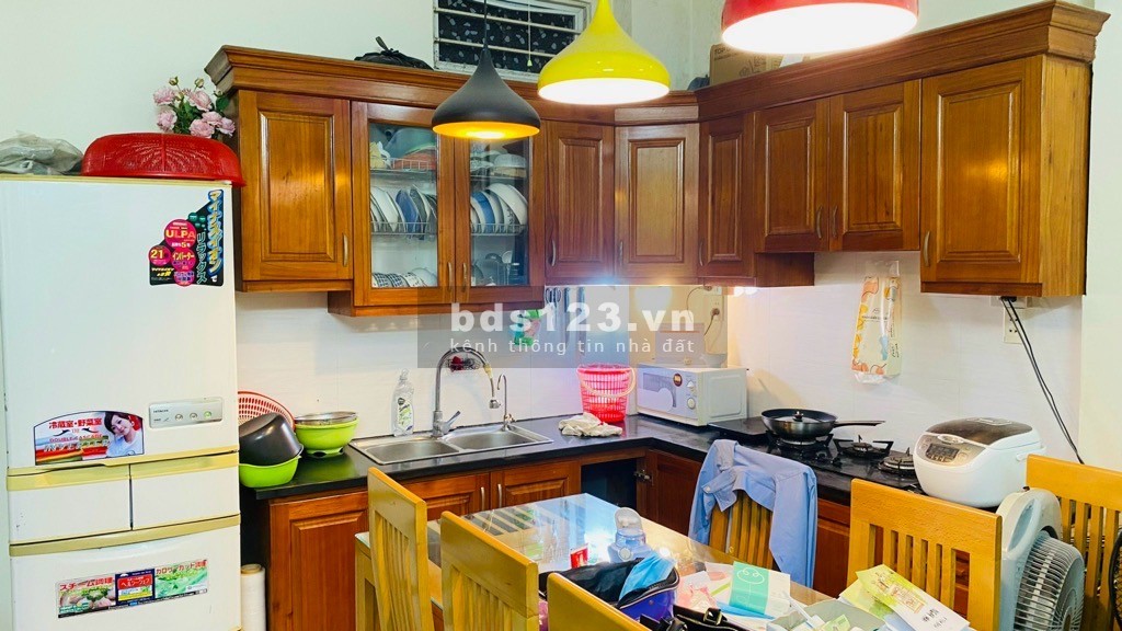 Cần bán nhà riêng 30m2 sát Ngoại Giao Đoàn.