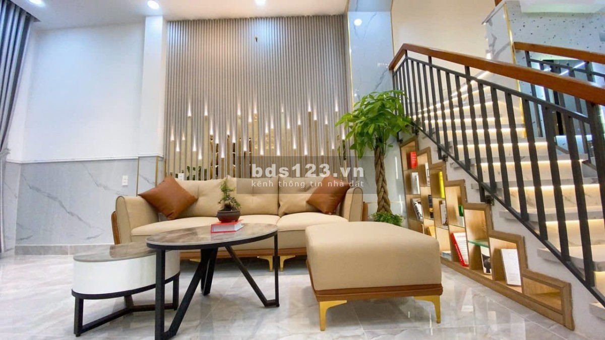 Nhà HXT oto ngủ trong nhà, BTCT 4 Tầng, CMT8,TB, 50 M2 chỉ 10.6 tỷ.