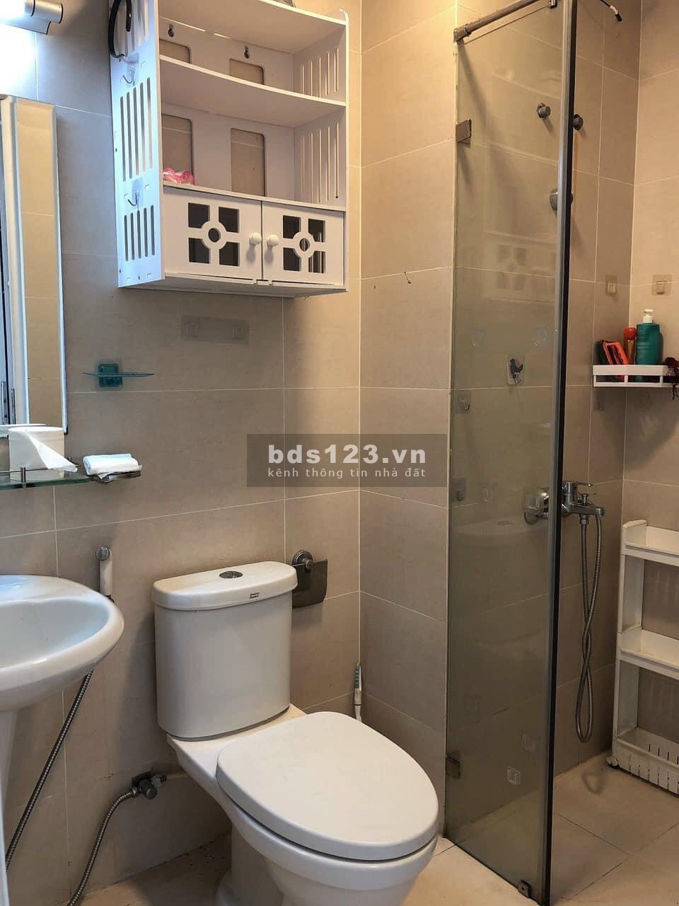 Muốn cho thuê chung cư An Lộc tại đường số 7, P17, Gò Vấp: 2pn 63m2 8tr. Đã có nội thất sẵn