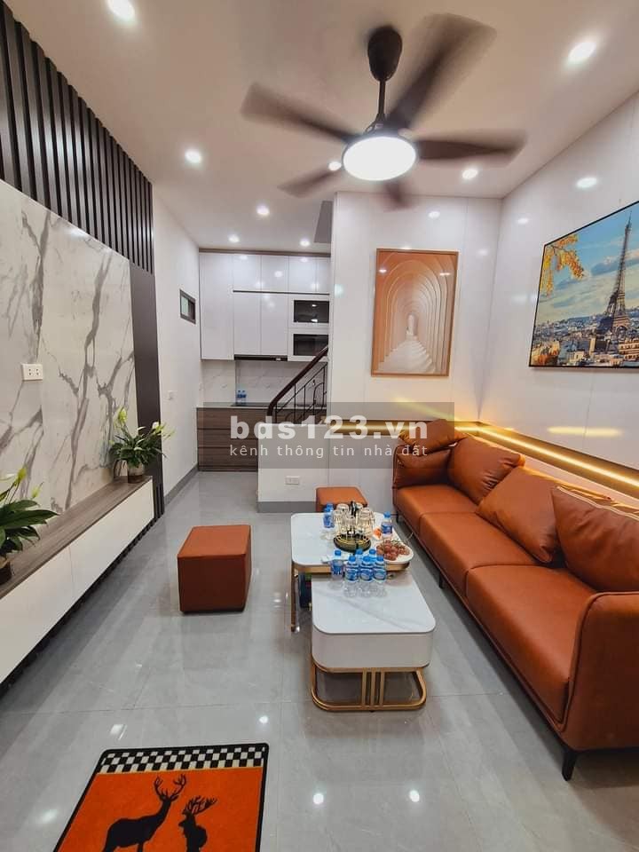 Bán Nhà Bạch Mai, Hai Bà Trưng 20m, 4 tầng, mt 3.3m, giá 3.4 tỷ.