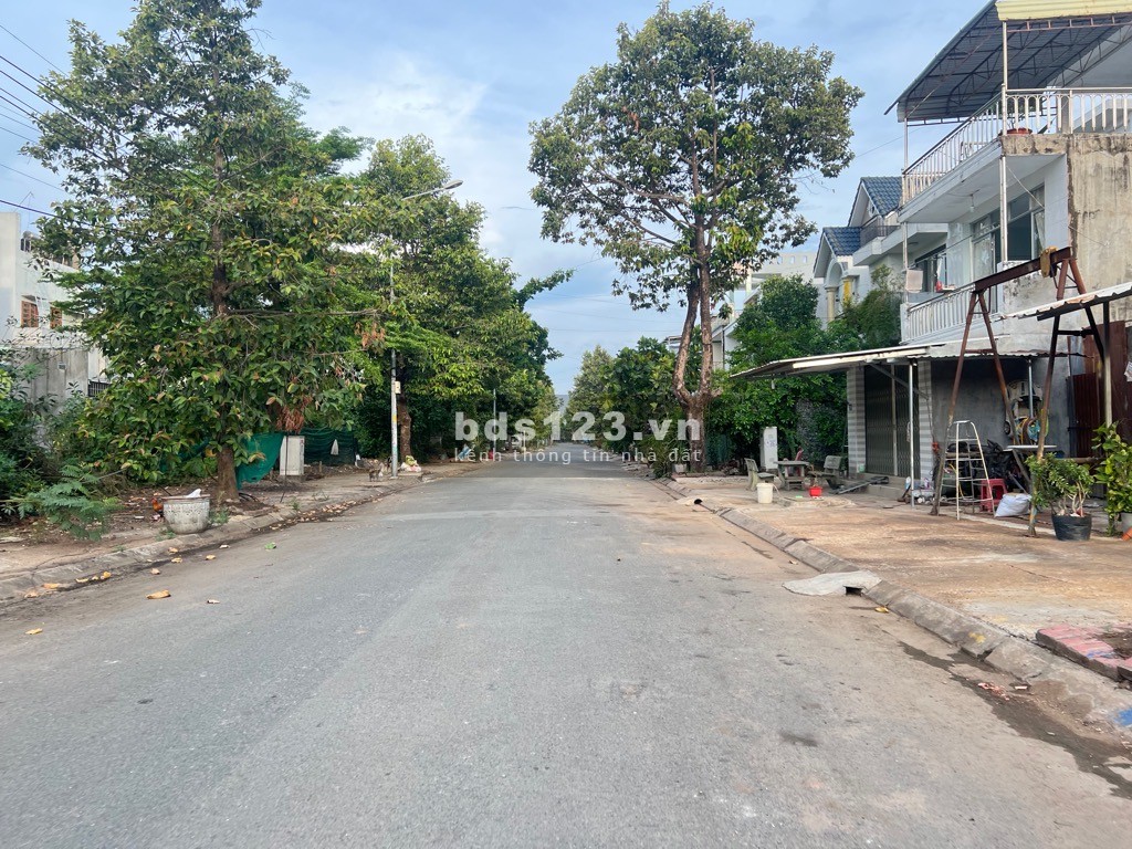 Bán đất thổ 110m2 (5x22), đường oto tránh, Long Bình, Q9. Giá hơn 4 tỷ
