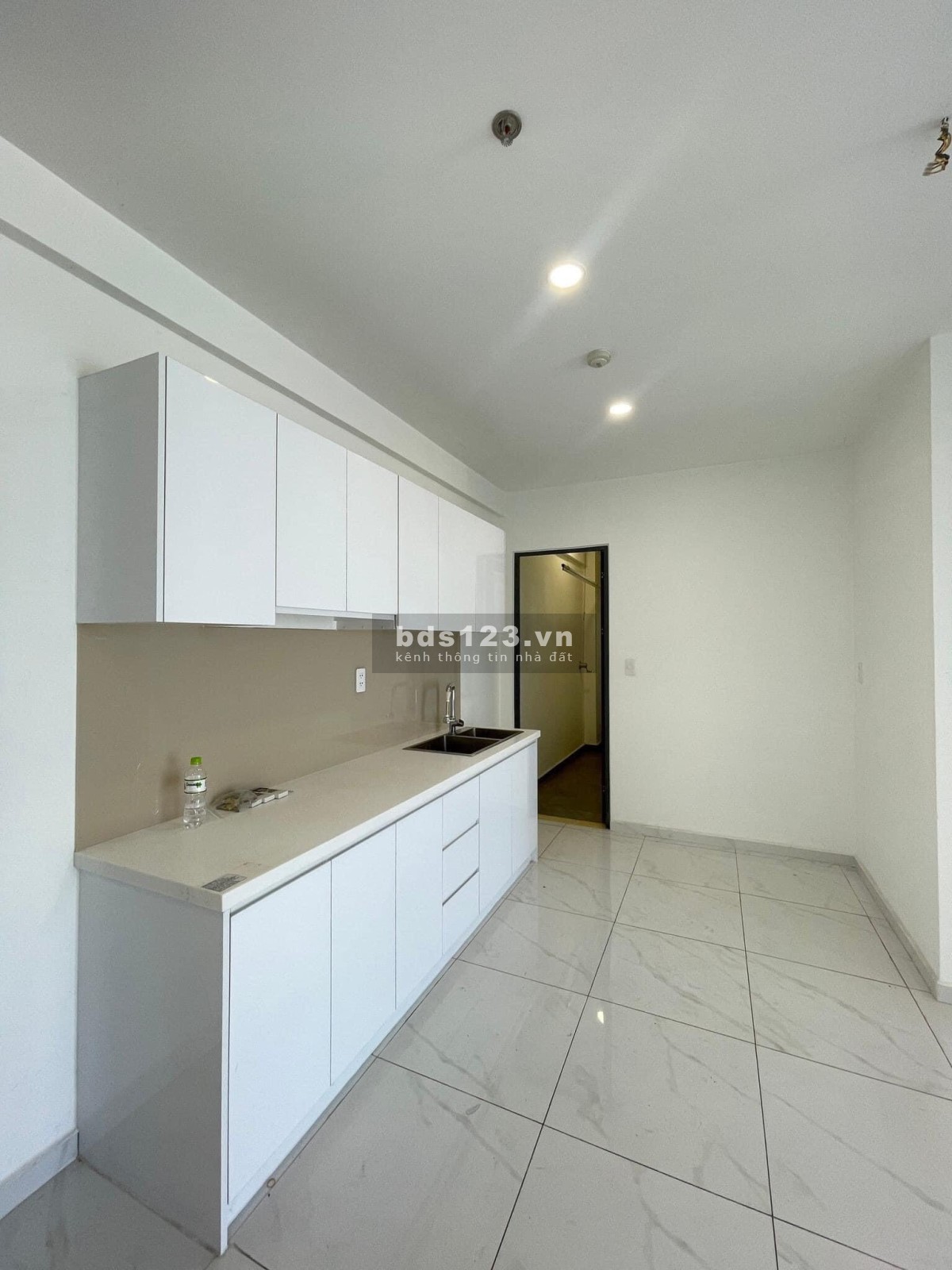 Căn hộ 2PN 2WC view sông tại quận 2 cần bán. Dự án D'LUSSO đã có sổ. Giá tốt nhất thị trường