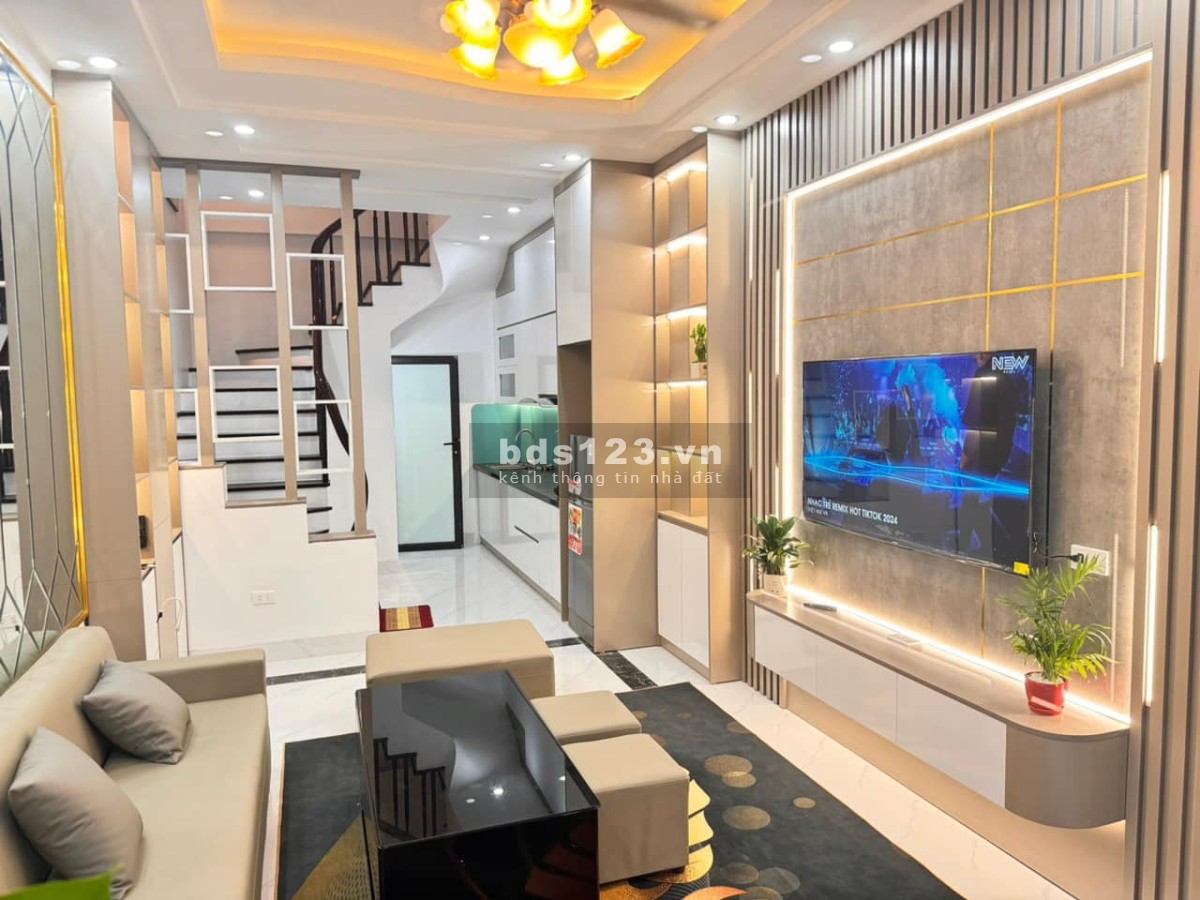 CHỦ NHÀ CẦN RAO BÁN GẤP SIÊU PHẨM LÔ GÓC Ở CẦU GIẤY, 38M2, NHÀ 5 TẦNG, 6,29 TỶ