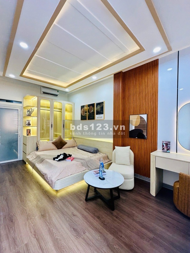 Nhà mới 4 tầng - Ở ngay - Full NT - Nở hậu - Huỳnh Văn Bánh, Phú Nhuận - SHR - Nhỉnh 7 Tỷ