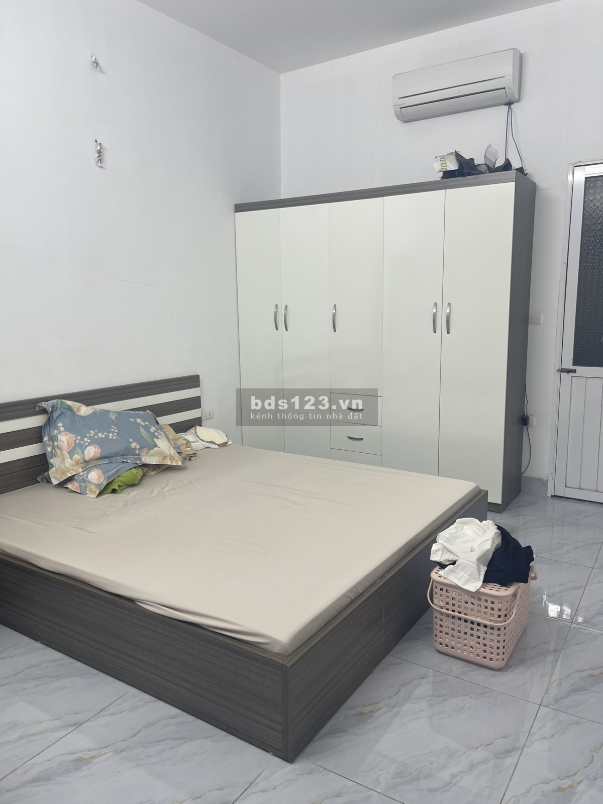 Chính chủ cần bán nhà tại Bùi Xương Trạch. 41m2 giá 1,8 tỷ. Mua bán vi bằng. Miễn TG